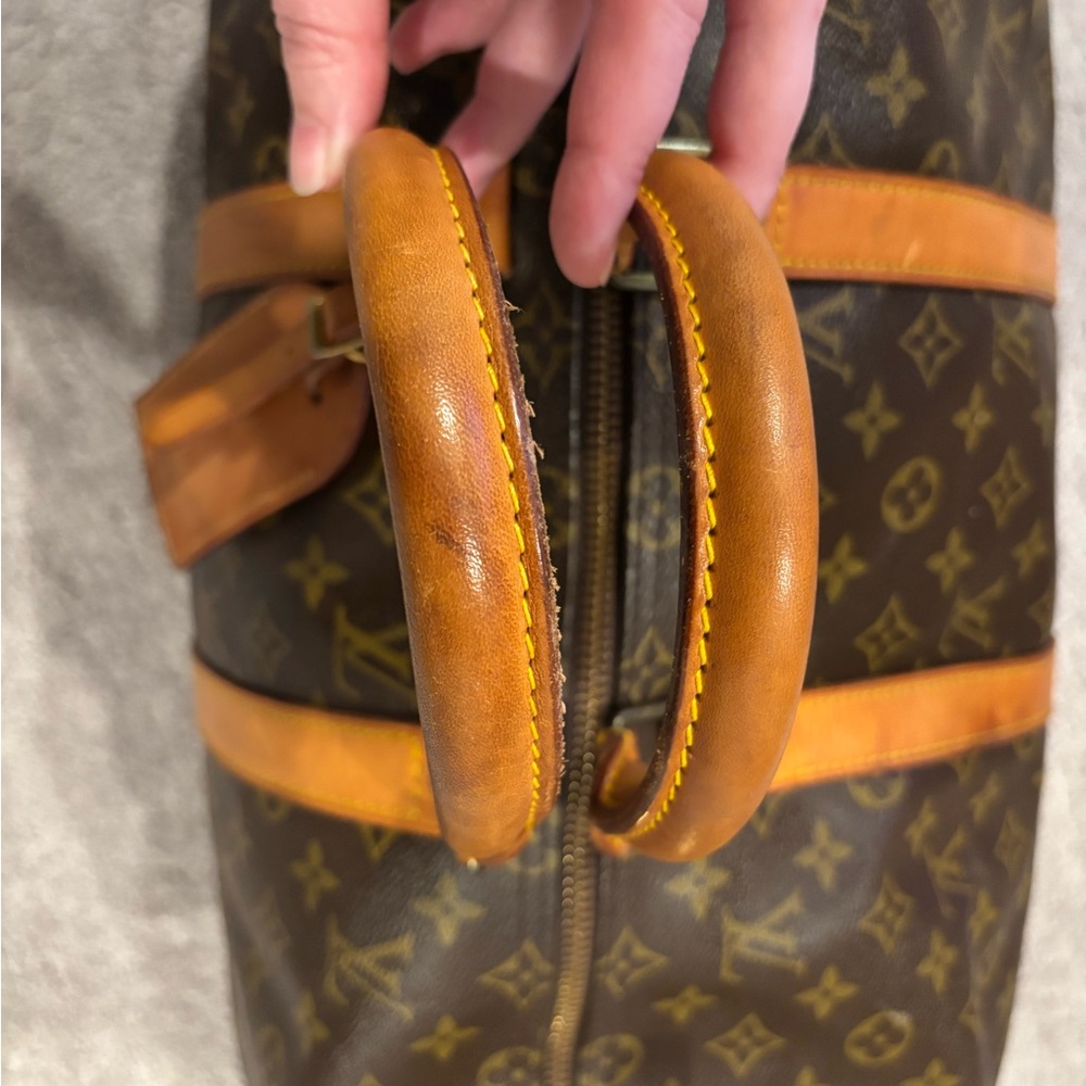 Auth Louis Vuitton Keepall 50 Monogram Travel Bag - Picture 12 of 16